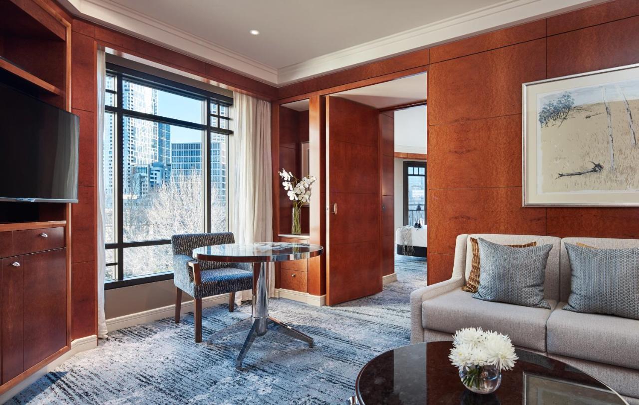 Park Hyatt Melbourne Hotel Ngoại thất bức ảnh A suite at the Mandarin Oriental, Hong Kong