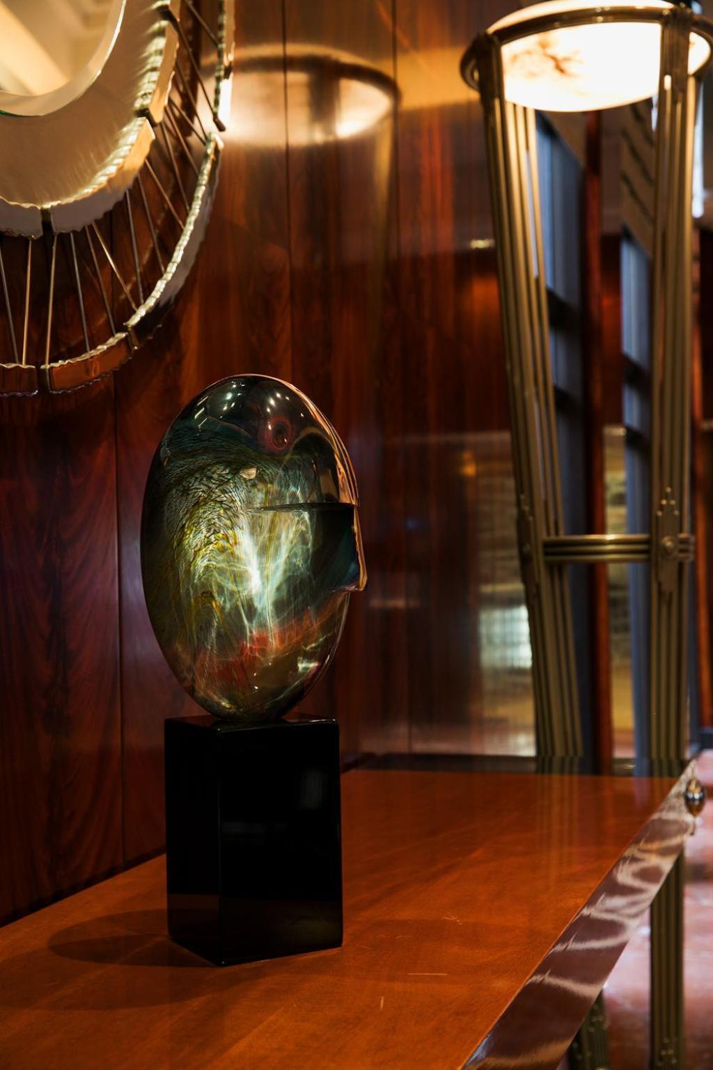 Park Hyatt Melbourne Hotel Ngoại thất bức ảnh The Star of India, a large star sapphire, on display at the Natural History Museum, London